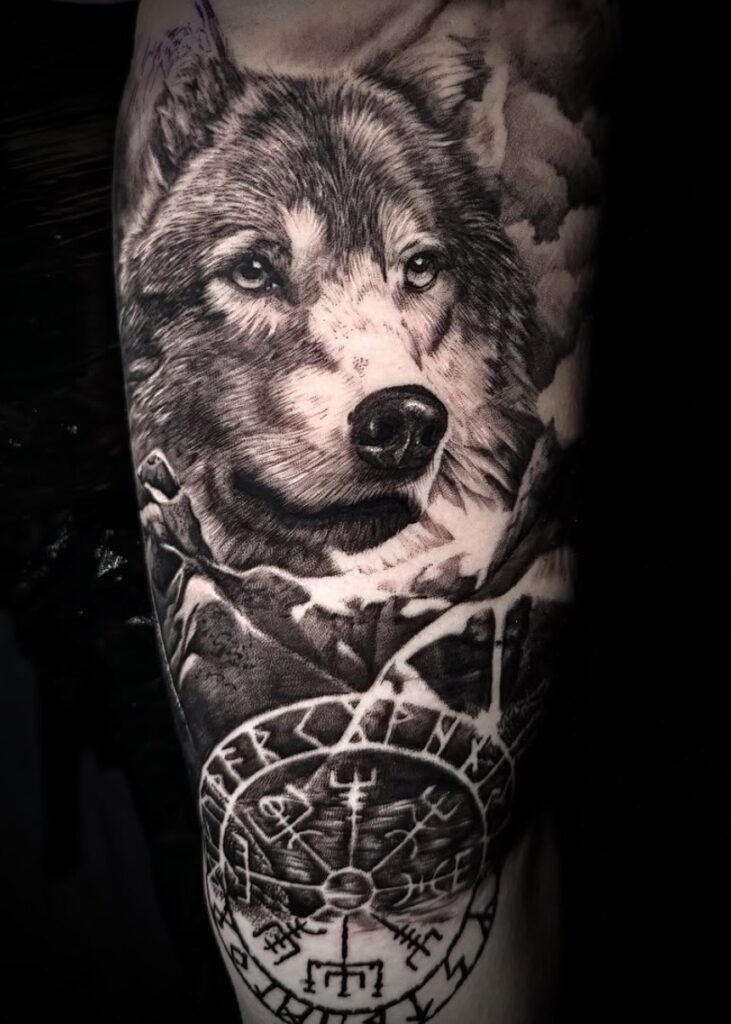 Estudio de tatuajes en Innsbruck Woodpecker INKsbruck Alan Lis