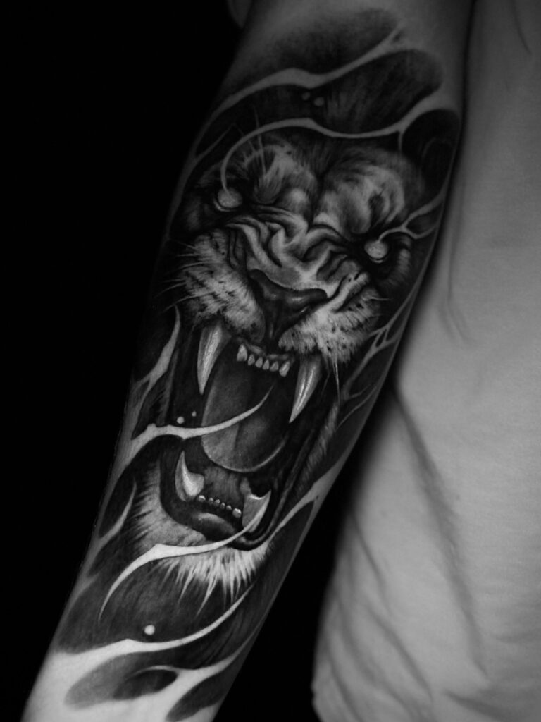 Estudio de tatuajes en Innsbruck Woodpecker INKsbruck