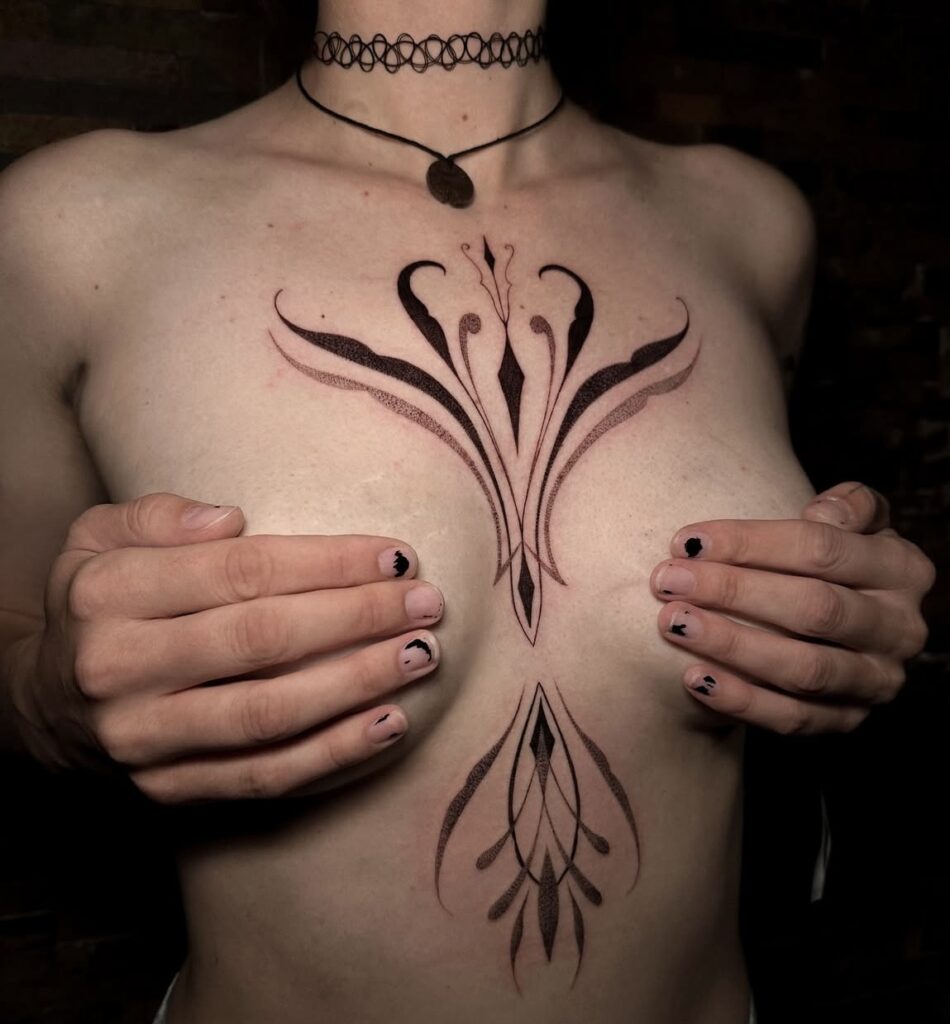 Tatuajes de puntillismo femenino en Innsbruck en Woodpecker
