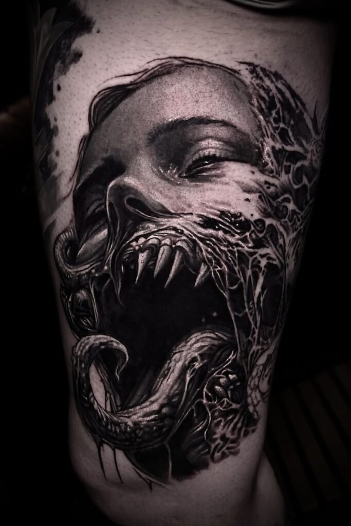 Retrato de terror Tatuaje Innsbruck Pájaro carpintero